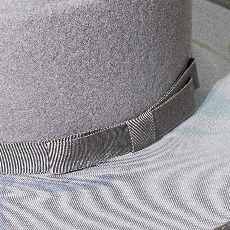 Felt Top Hat with Printed Mesh Yarn