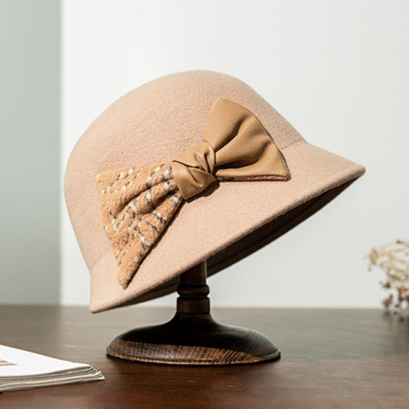 Felt Top Hat with Velvet and Leather Splicing Bow