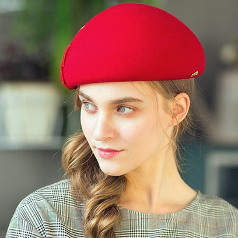 Felt Beret with Bow Webbing and Tubular Beads
